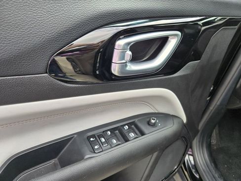 Used 2025 Jeep Compass Limited image 11