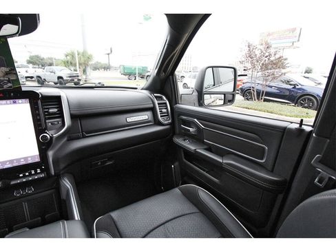 Used 2025 RAM 2500 Laramie image 8