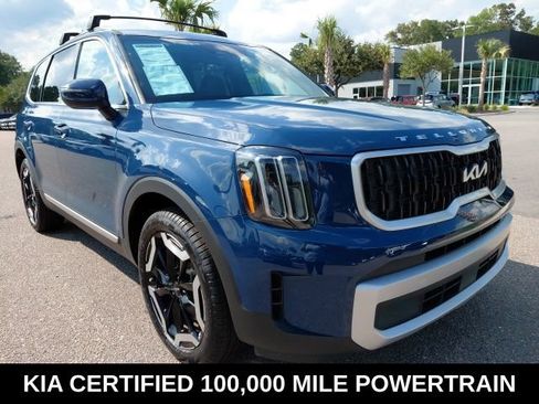 Certified 2024 Kia Telluride EX w/ EX Captain's Chair Package FWD image 3