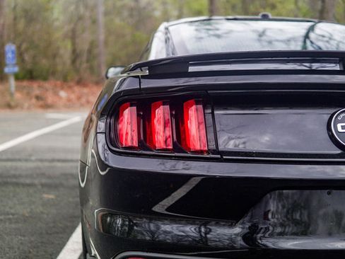 Used 2017 Ford Mustang GT Premium image 46