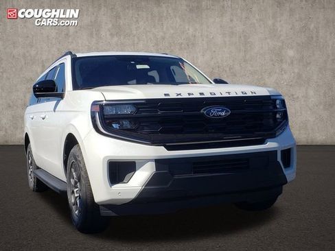 New 2025 Ford Expedition Max Active image 1