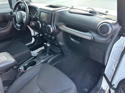 Used 2016 Jeep Wrangler Unlimited Sport w/ Quick Order Package 24S AWD/4WD image 12