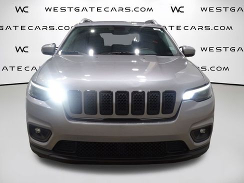 Used 2019 Jeep Cherokee Latitude w/ Popular Appearance Group image 4
