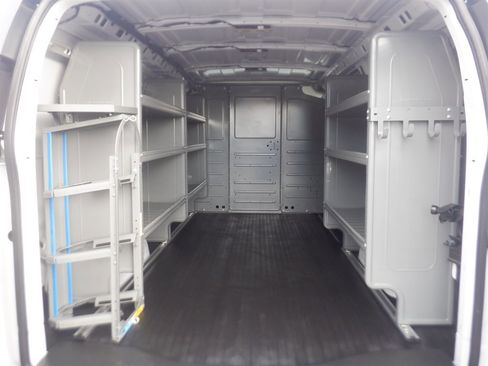 Used 2023 GMC Savana 2500 w/ Driver Convenience Package image 5