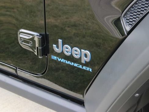 Used 2025 Jeep Wrangler Unlimited Sport S 4xe AWD/4WD image 2