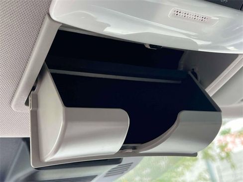 Used 2023 Nissan Rogue SV image 28