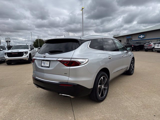 Used 2022 Buick Enclave Essence w/ Sport Touring Edition FWD image 7