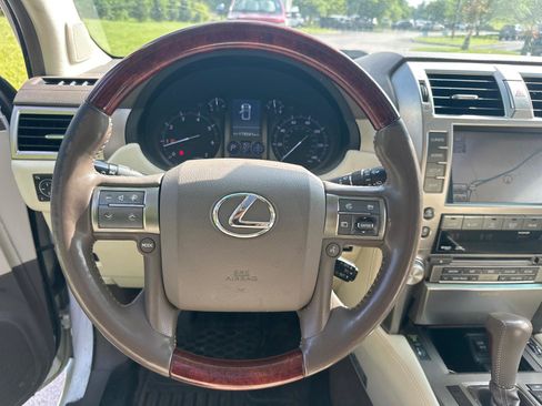 Used 2010 Lexus GX 460 Premium AWD/4WD image 18