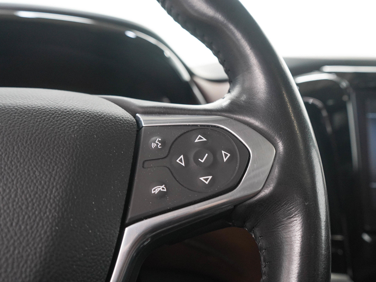 Used 2021 Chevrolet Traverse High Country AWD/4WD image 29