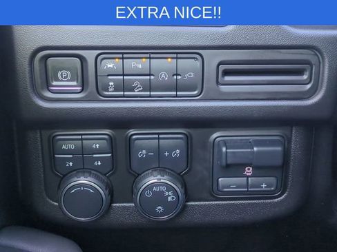 Used 2021 Chevrolet Tahoe Z71 w/ Z71 Signature Package image 21