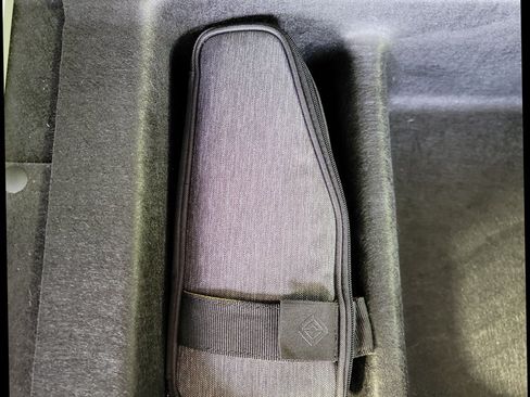 Used 2025 Rivian R1S Adventure AWD/4WD image 34