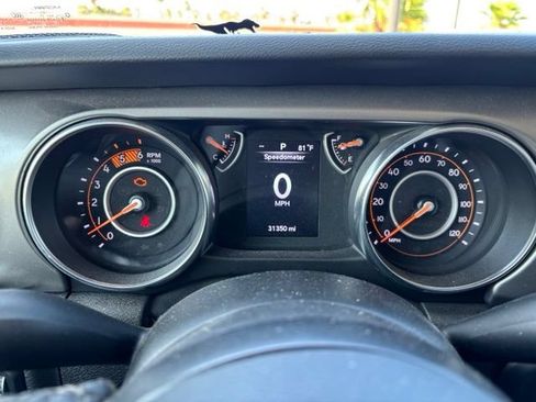 Used 2022 Jeep Gladiator Sport AWD/4WD image 12