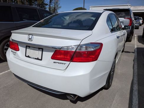 Used 2015 Honda Accord Sport image 9