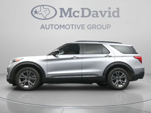 Used 2022 Ford Explorer XLT w/ Equipment Group 202A RWD image 27