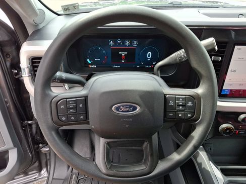 Used 2025 Ford F250 XLT w/ Black Appearance Package AWD/4WD image 22