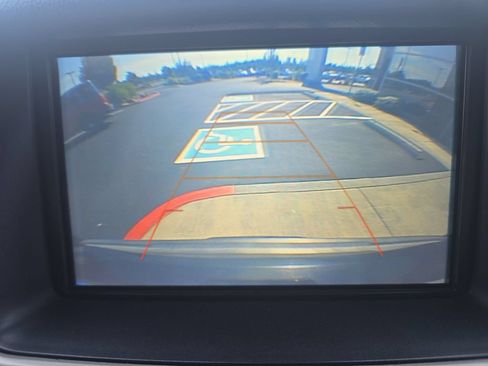 Used 2019 GMC Yukon XL SLT AWD/4WD image 17