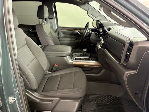 Used 2025 Chevrolet Silverado 1500 LT Trail Boss w/ Convenience Package II image 42