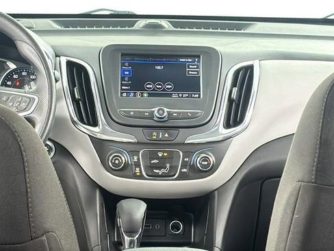 Used 2023 Chevrolet Equinox LT image 16