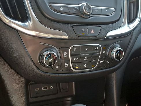 Used 2023 Chevrolet Equinox LT image 15