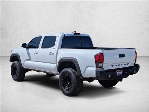 Used 2023 Toyota Tacoma SR5 AWD/4WD image 5