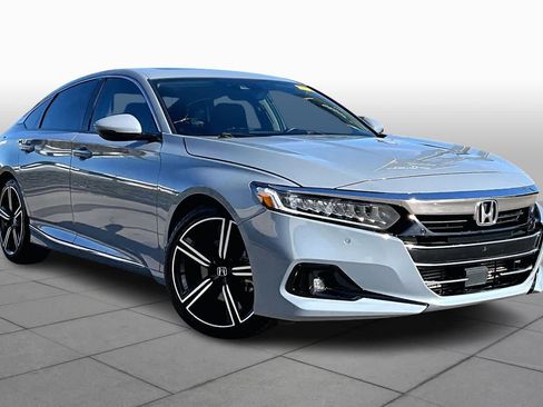 Used 2021 Honda Accord Touring image 2