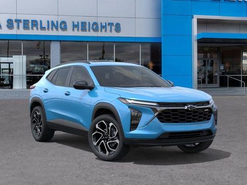 New 2026 Chevrolet Trax RS w/ Sunroof Package FWD image 7