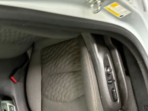 Used 2019 Chevrolet Equinox LT image 15