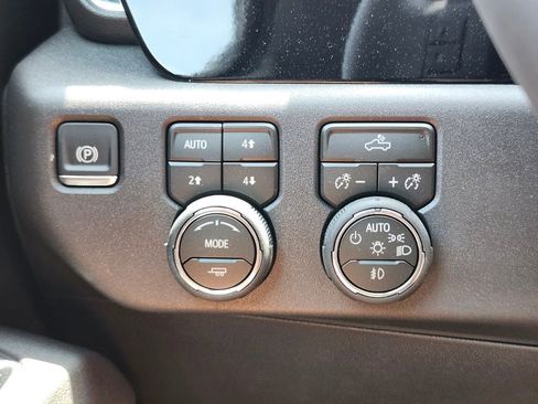 New 2026 Chevrolet Silverado 1500 LT Trail Boss w/ Convenience Package II AWD/4WD image 21