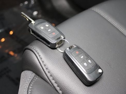 Used 2017 Chevrolet Impala LT FWD image 15