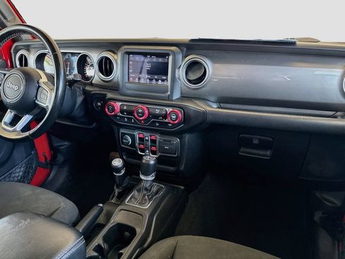Used 2020 Jeep Wrangler Unlimited Sahara AWD/4WD image 23