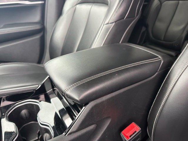 Used 2023 Jeep Grand Cherokee L Limited AWD/4WD image 26