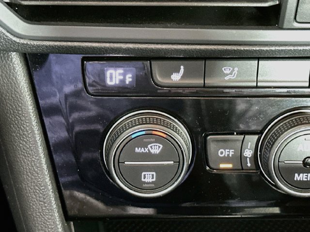 Certified 2023 Volkswagen Jetta SE w/ Panoramic Sunroof Package FWD image 20