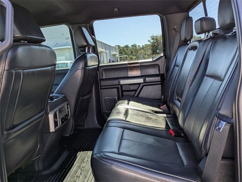 Used 2022 Ford F350 Lariat w/ Black Appearance Package image 10