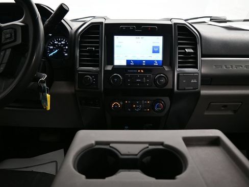 Used 2022 Ford F350 XLT AWD/4WD image 17