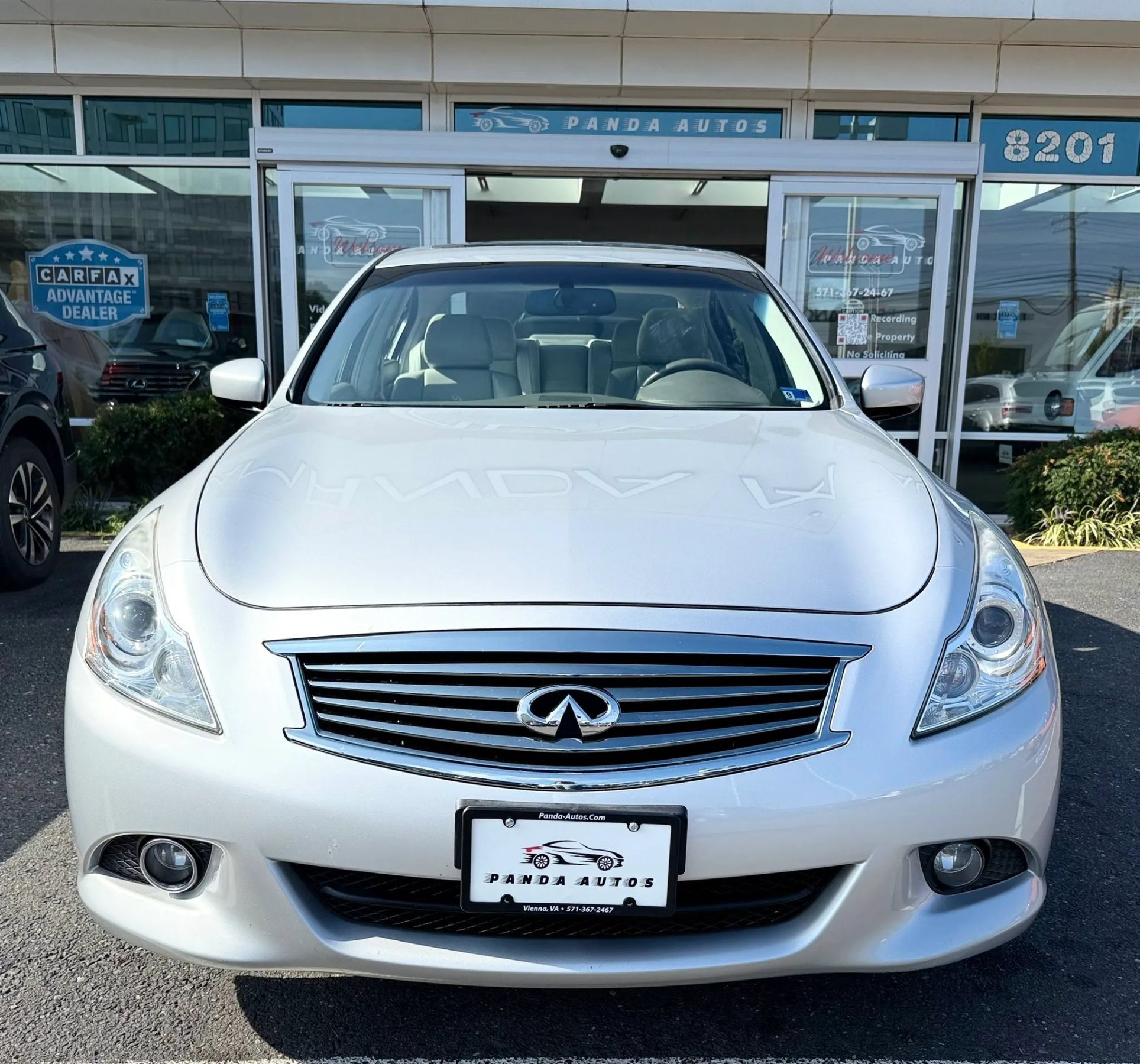 Used 2010 INFINITI G37 Journey w/ Premium Pkg RWD image 2