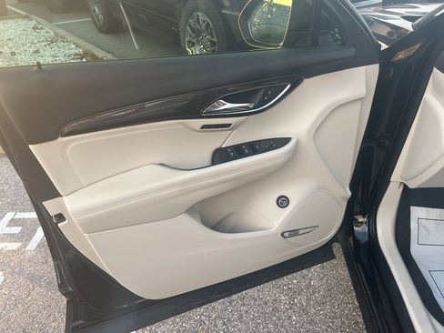 Certified 2022 Buick Envision Essence w/ Technology Package I image 12