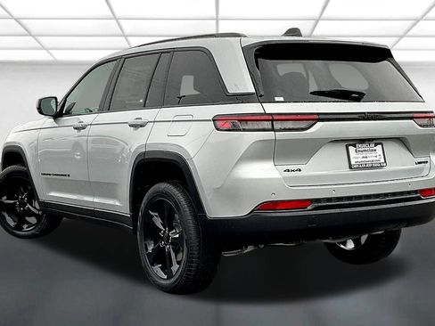 New 2025 Jeep Grand Cherokee Limited w/ Black Appearance Package AWD/4WD image 3