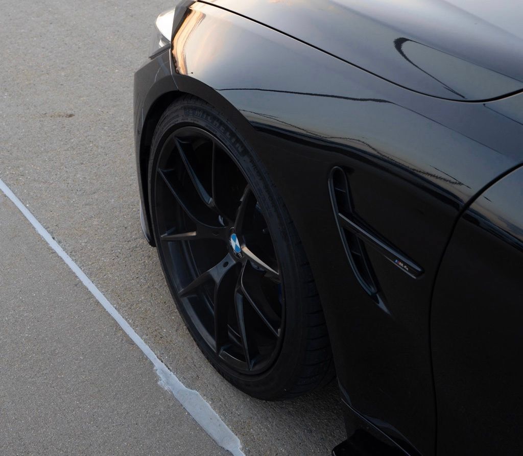 Used 2020 BMW M4 Coupe w/ Competition Package RWD image 3