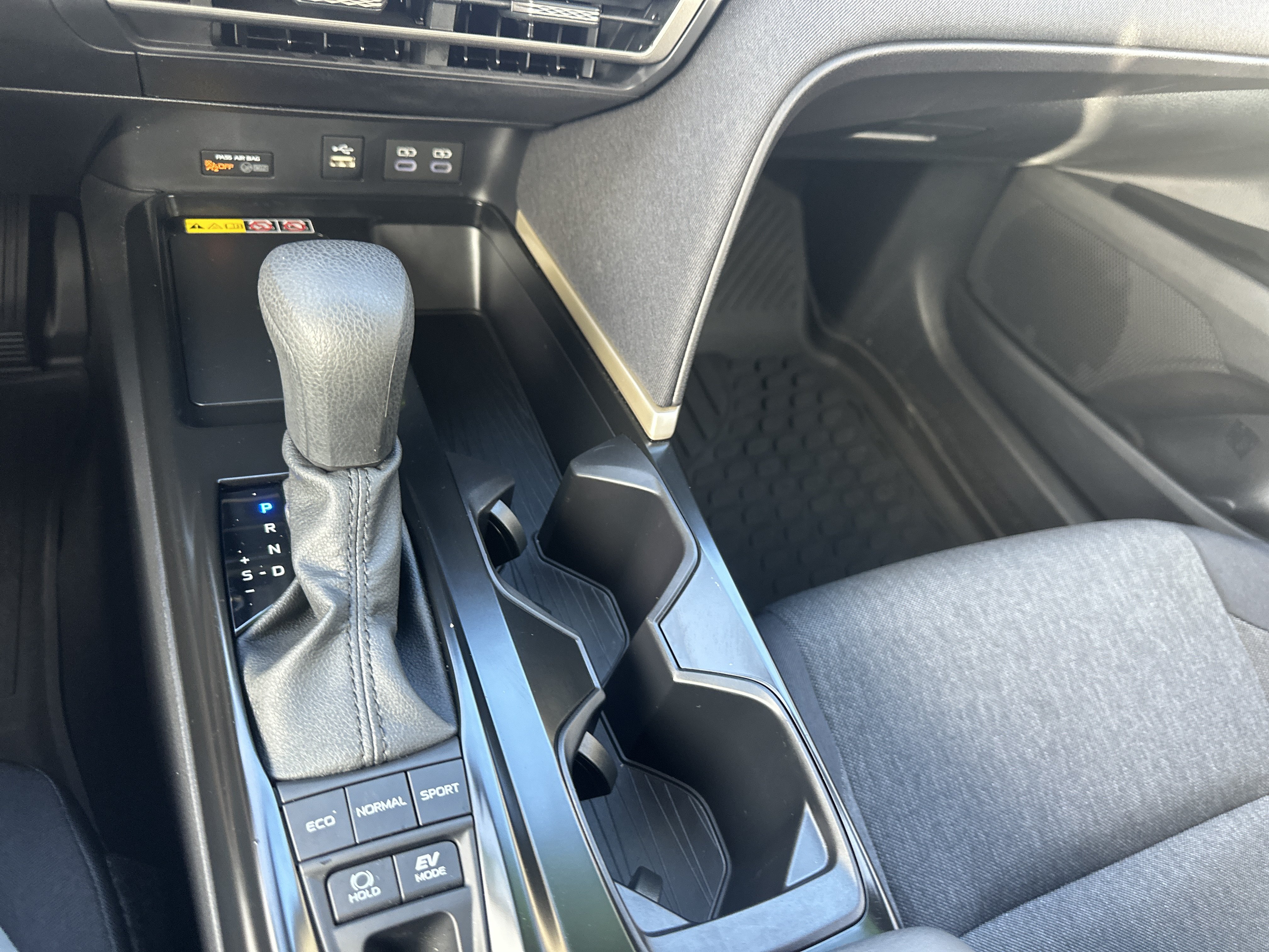 Used 2026 Toyota Camry LE w/ Convenience Package FWD image 19