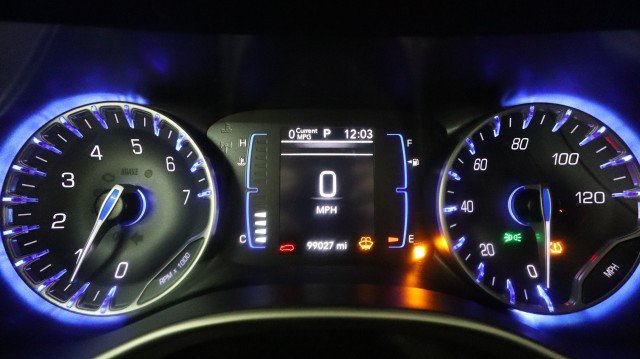 Used 2020 Chrysler Pacifica Touring-L FWD image 21