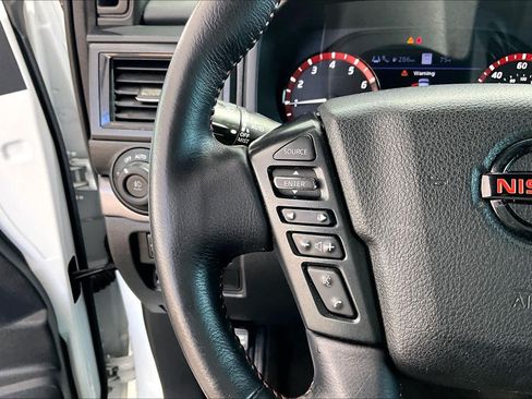 Used 2021 Nissan Titan PRO-4X w/ Pro-4x Convenience Package AWD/4WD image 23