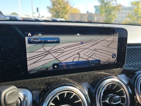 Certified 2025 Mercedes-Benz GLB 250 4MATIC image 29