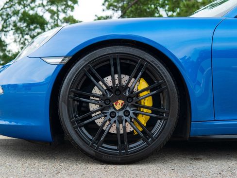 Used 2015 Porsche 911 Targa 4S w/ Sport Chrono Package AWD/4WD image 27