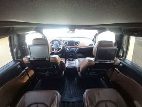 Used 2020 Chrysler Pacifica Limited w/ Advanced Safetytec Group image 30