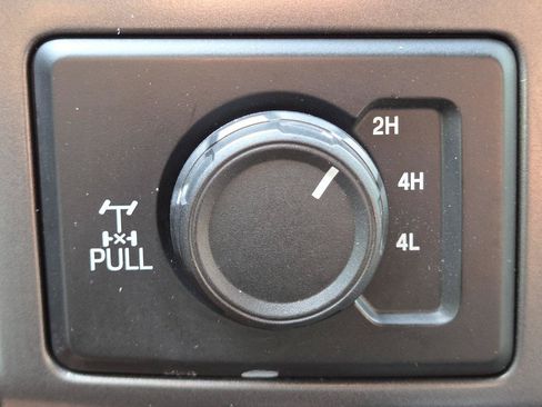 Used 2019 Ford F150 XLT w/ Equipment Group 302A Luxury AWD/4WD image 26