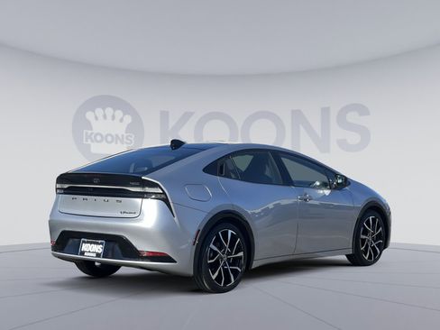 Used 2023 Toyota Prius Prime Premium w/ Advanced Technology Package image 5