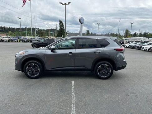 Used 2025 Nissan Rogue SV AWD/4WD image 5