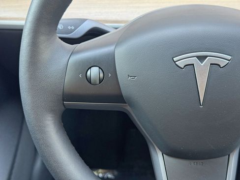Used 2023 Tesla Model 3 Standard Range RWD image 19