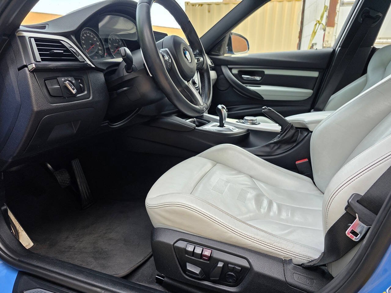 Used 2015 BMW M3 RWD image 12