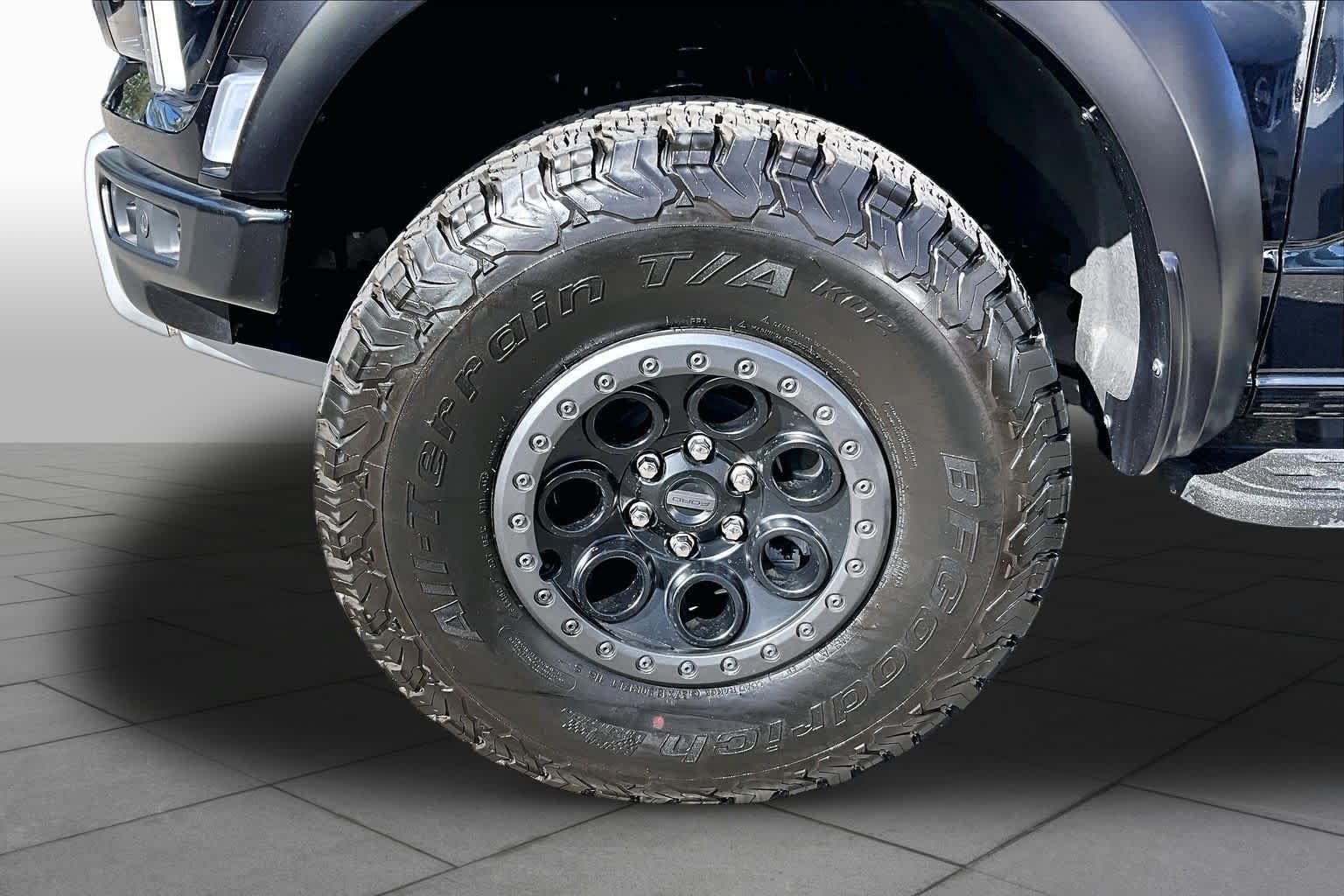 Used 2025 Ford F150 Raptor AWD/4WD image 11